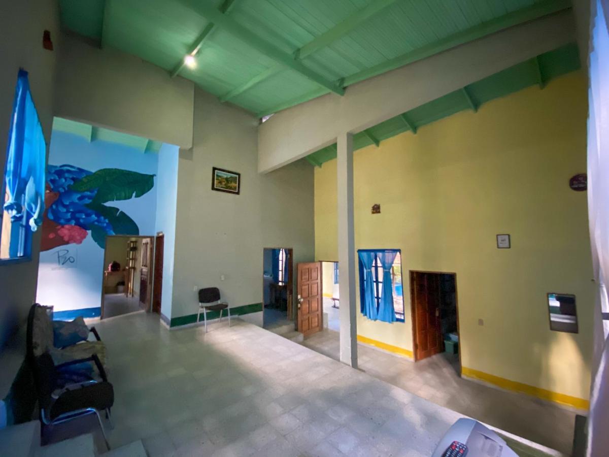 Hostal Juan Lindo 산페드로술라 외부 사진